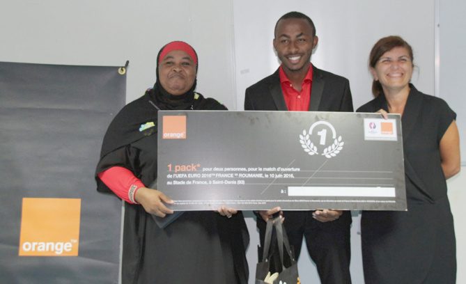 Mireille Helou (à droite) avait le sourire, et les gagnants encore plus!