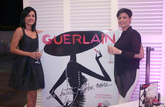 Stéphanie Hoarau et Olivia Laroque, de bien jolies invitées... Stéphanie Hoarau et Olivia Laroque, de bien jolies invitées...