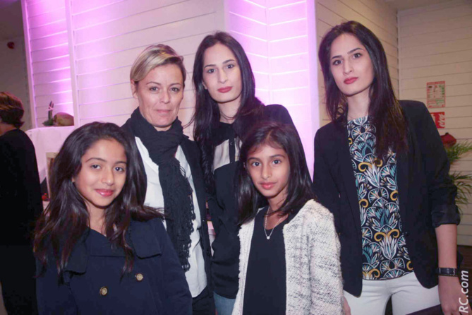 Emma Locate, Kenza, Emilie, Amélia et Louisa Emma Locate, Kenza, Emilie, Amélia et Louisa