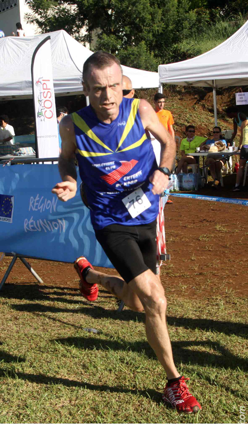 Arnaud Moël revient sur le semi-marathon et porte les couleurs de la Réunion.