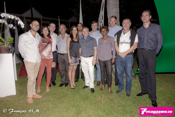 Avec les partenaires du tournoi Avec les partenaires du tournoi