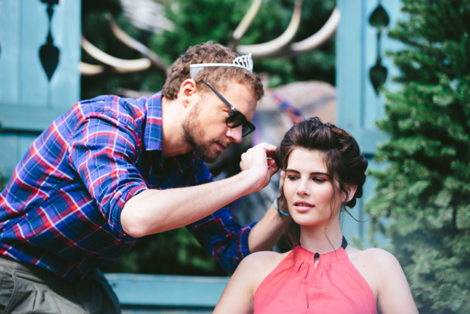 Disneyland Paris<br>Nouvelles coiffures autour de la "Reine des Neiges" Disneyland Paris<br>Nouvelles coiffures autour de la "Reine des Neiges"