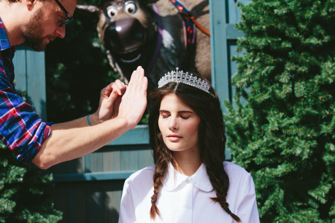 Disneyland Paris<br>Nouvelles coiffures autour de la "Reine des Neiges" Disneyland Paris<br>Nouvelles coiffures autour de la "Reine des Neiges"