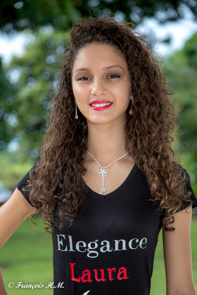 N°10: Laura Mangar N°10: Laura Mangar