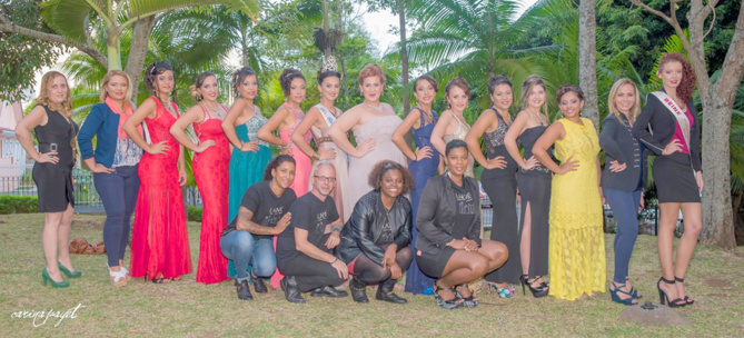 La photo de groupe avec quelques intervenants La photo de groupe avec quelques intervenants