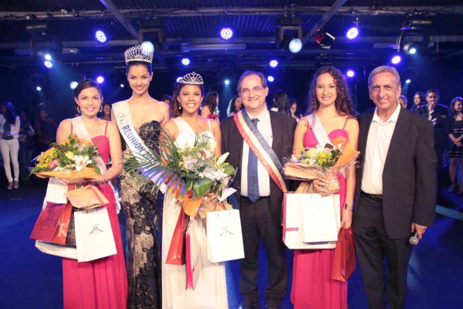 Lisa Payet, Azuima Issa, Ericka Olivier, Stéphane Fouassin, Nelly Bancala et Aziz Patel Lisa Payet, Azuima Issa, Ericka Olivier, Stéphane Fouassin, Nelly Bancala et Aziz Patel