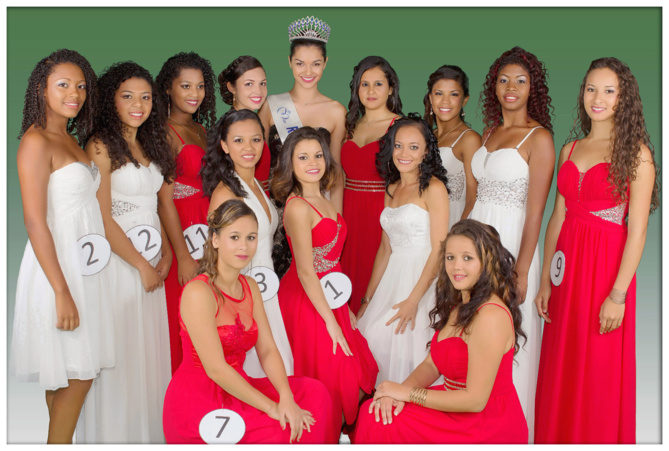 Miss Réunion avec les 13 candidates Miss Réunion avec les 13 candidates