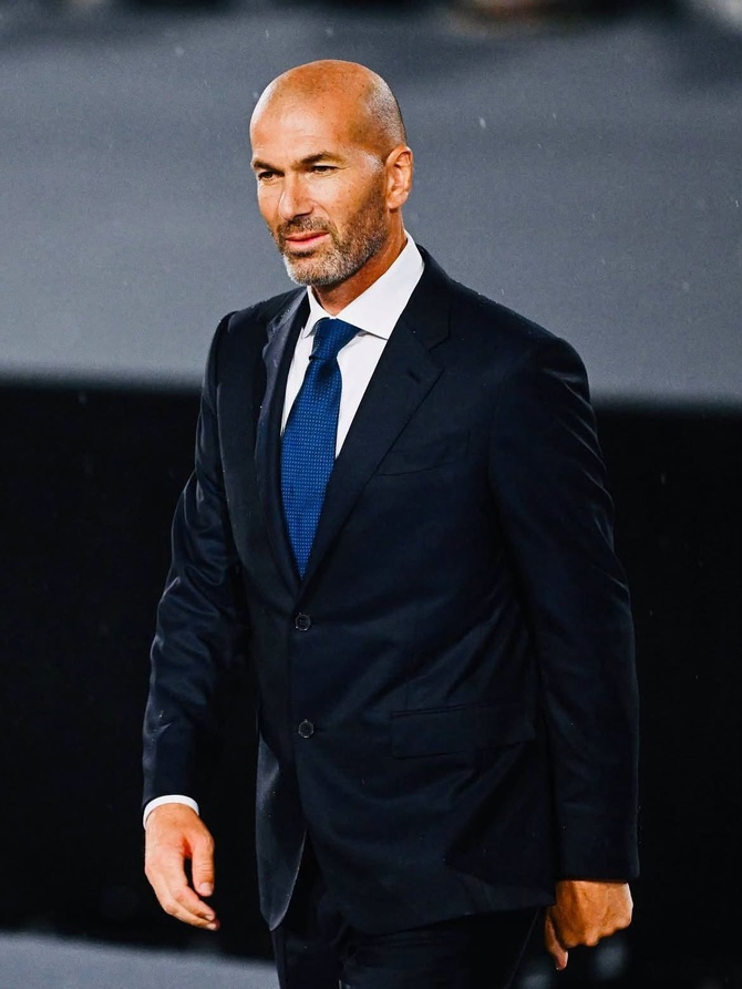 Zinédine Zidane - Facebook Zinédine Zidane - Facebook