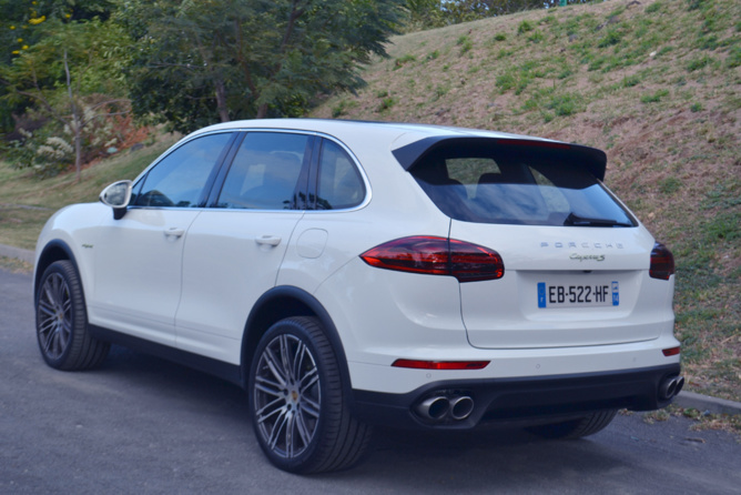 Porsche Cayenne S E-Hybrid<br>Une bonne alternative Porsche Cayenne S E-Hybrid<br>Une bonne alternative