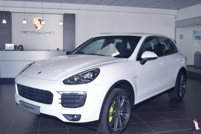 Porsche Cayenne S E-Hybrid<br>Une bonne alternative Porsche Cayenne S E-Hybrid<br>Une bonne alternative