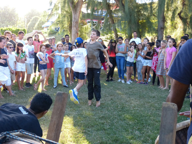 Ils se sont mis au moringue ou quand Dubaï « y rentre dan' rond ». Ils se sont mis au moringue ou quand Dubaï « y rentre dan' rond ».
