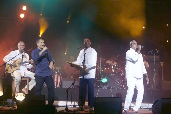 Concert au Téat Saint-Gilles<br>Frédéric Joron fête ses 30 ans de carrière Concert au Téat Saint-Gilles<br>Frédéric Joron fête ses 30 ans de carrière