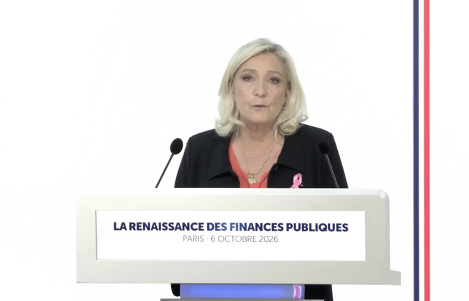 Screenshot video du Live de Marine Le Pen - Facebook