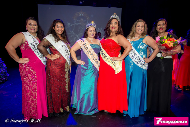 Miss Ronde Réunion 2016 et ses dauphines avec Emmanuelle Clarisse Miss Ronde Réunion 2016 et ses dauphines avec Emmanuelle Clarisse