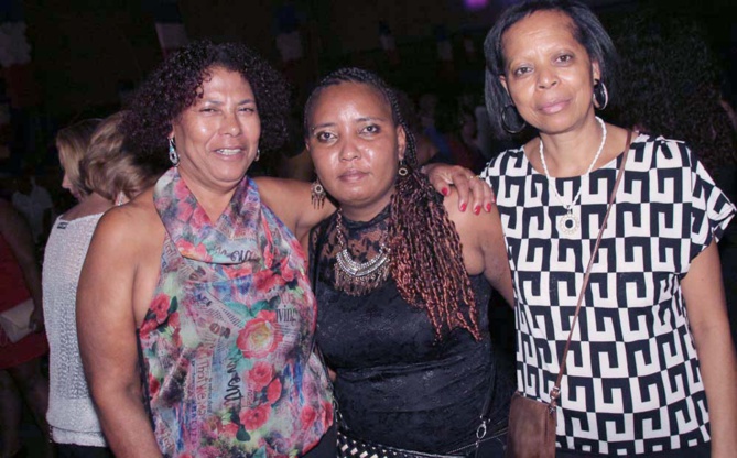 Bal des Pompiers 2016<br>Succès fou! Bal des Pompiers 2016<br>Succès fou!