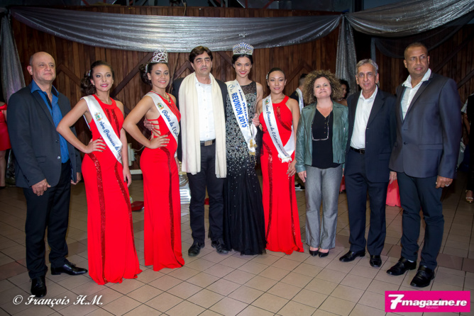 Avec Patrick Bègue, le maire Bachil Vally, Isabelle Paris, Aziz Patel et Dominique Grondin Avec Patrick Bègue, le maire Bachil Vally, Isabelle Paris, Aziz Patel et Dominique Grondin