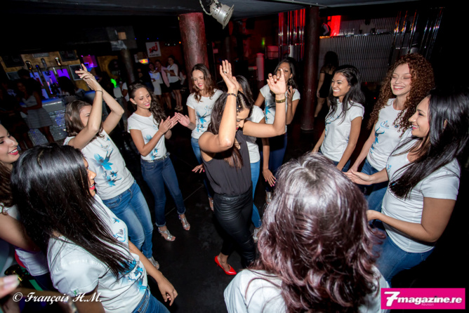 Miss Réunion 2016: Les candidates de sortie en discothèque! Miss Réunion 2016: Les candidates de sortie en discothèque!