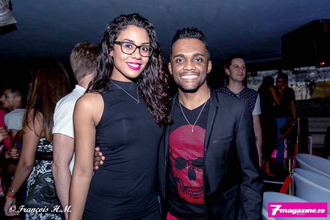 Miss Réunion 2016: Les candidates de sortie en discothèque! Miss Réunion 2016: Les candidates de sortie en discothèque!