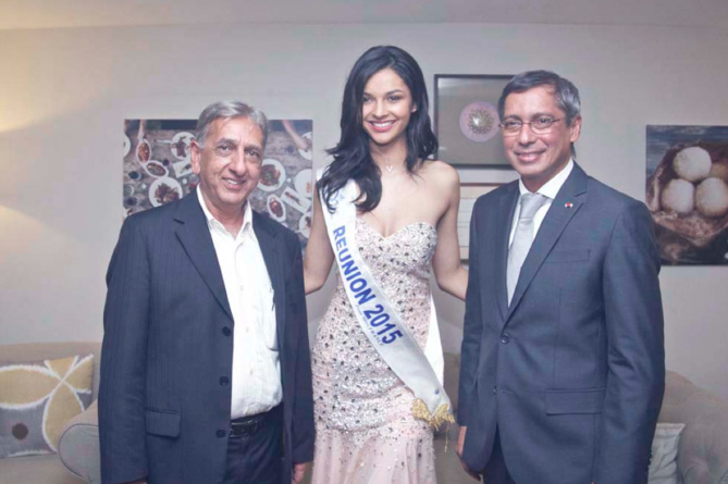 Aziz Patel du Comité Miss Réunion, Azuima Issa, Miss Réunion et 4ème dauphine Miss France 2016, et Xavier-Luc Duval, Ministre du Tourisme de Maurice