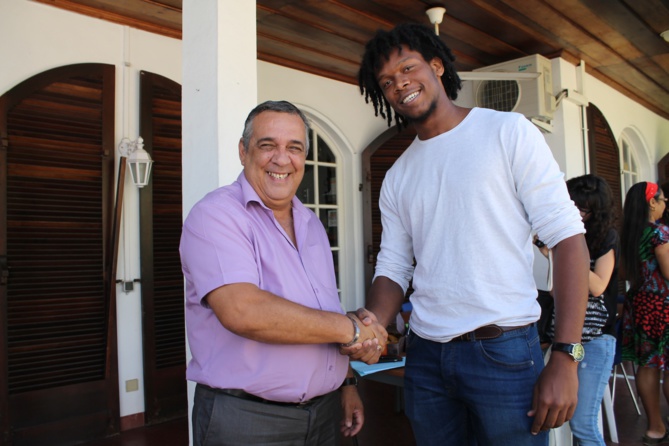 Gilles Hubert, ajoint au maire, zt Gauthier Ivah