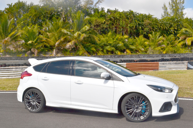 Quatre modèles d'un coup chez CMM Quatre modèles d'un coup chez CMM