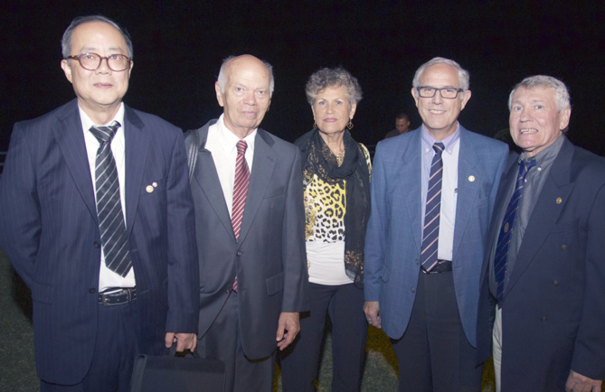 Dominique Tsé, Jean-Marie Lucas et son épouse, Jean-Claude Lacouture et Claude Denuzieres Dominique Tsé, Jean-Marie Lucas et son épouse, Jean-Claude Lacouture et Claude Denuzieres