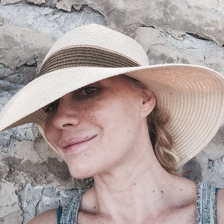 Emmanuelle Béart rayonnante au naturel sur Instagram