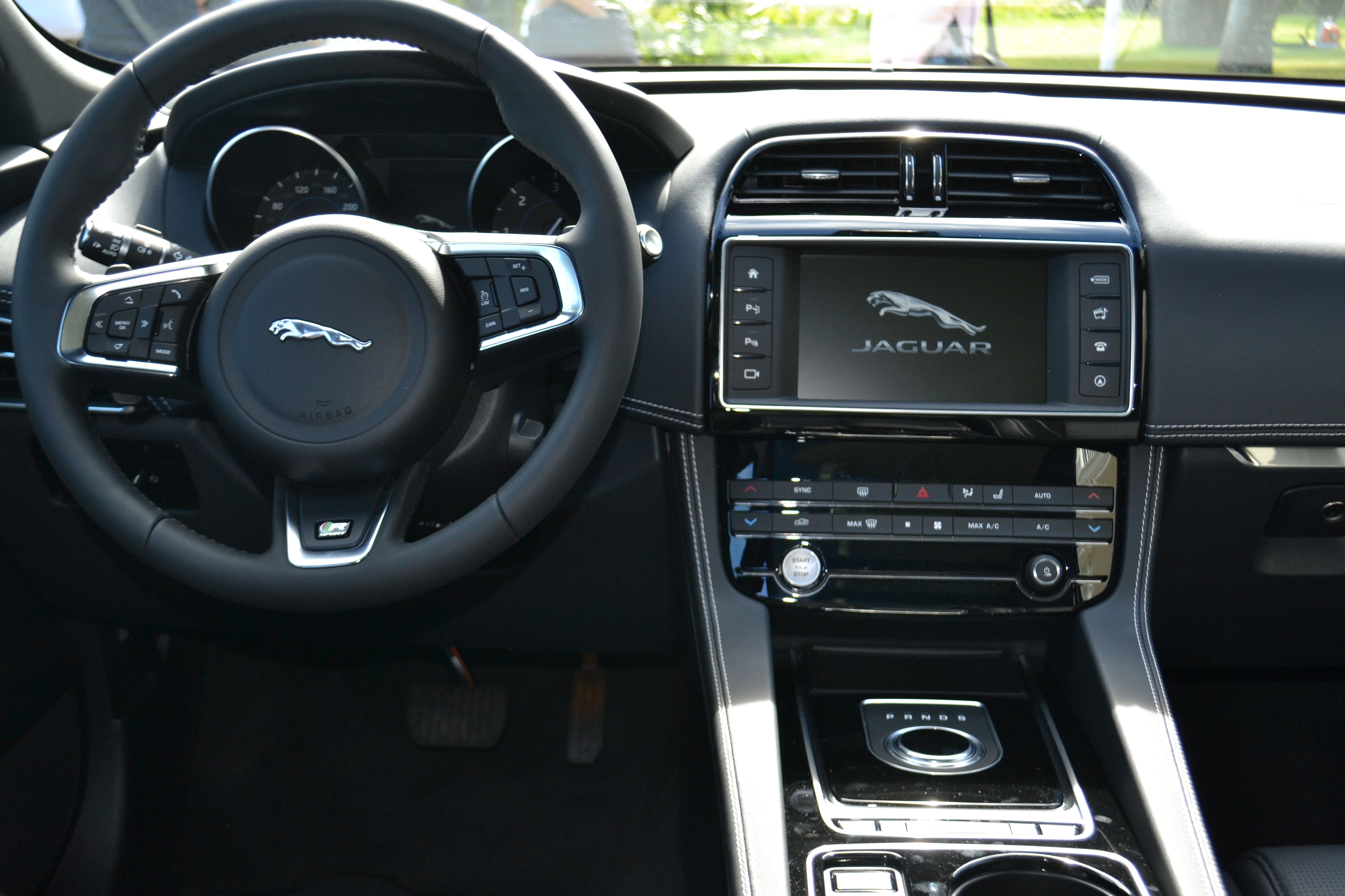 Quatre nouveautés en une semaine: Jaguar, VW, Kia, Alfa Roméo