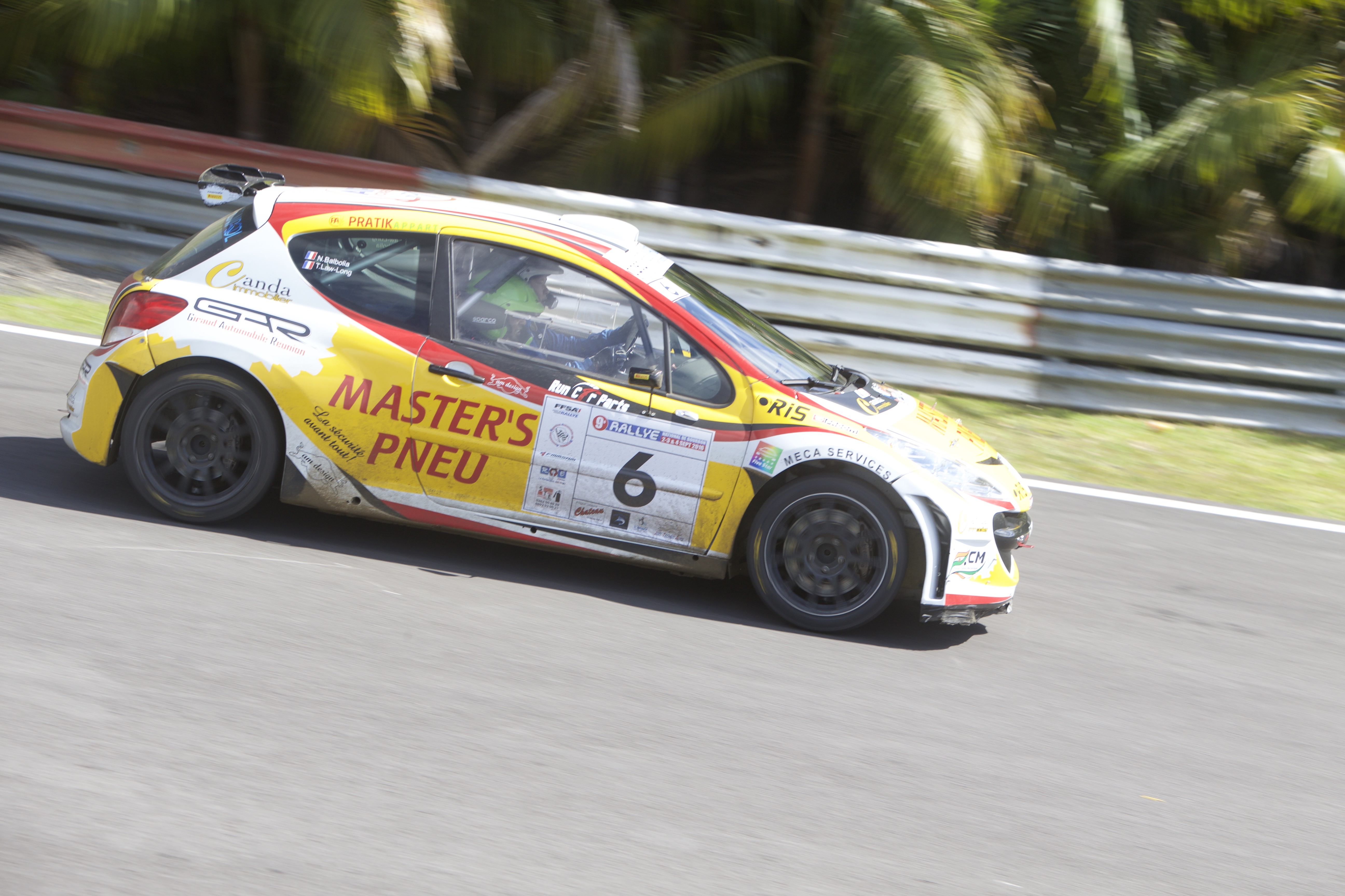 Stéphane Sam-Caw-Freve remporte le Rallye Bourbon; photos spectaculaires!