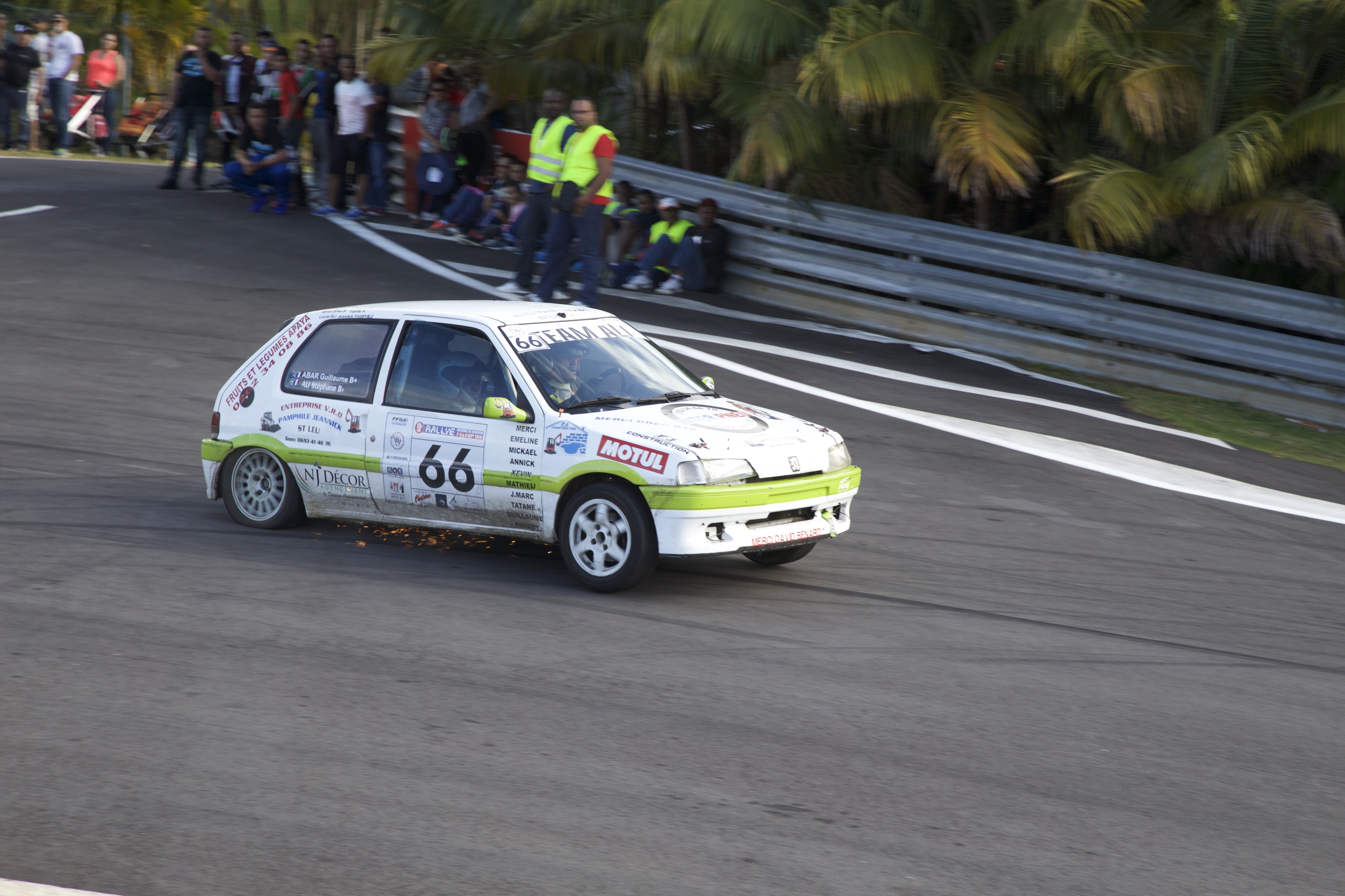 Stéphane Sam-Caw-Freve remporte le Rallye Bourbon; photos spectaculaires!