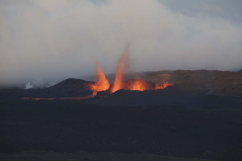 Volcan: nouvelles photos spectaculaires!