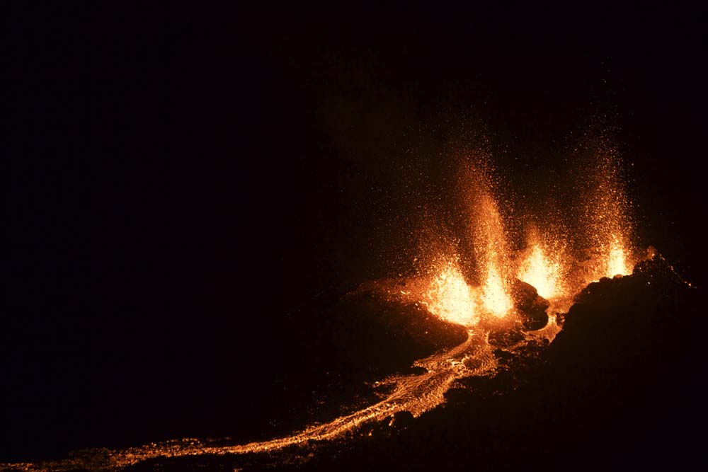 Volcan: nouvelles photos spectaculaires!