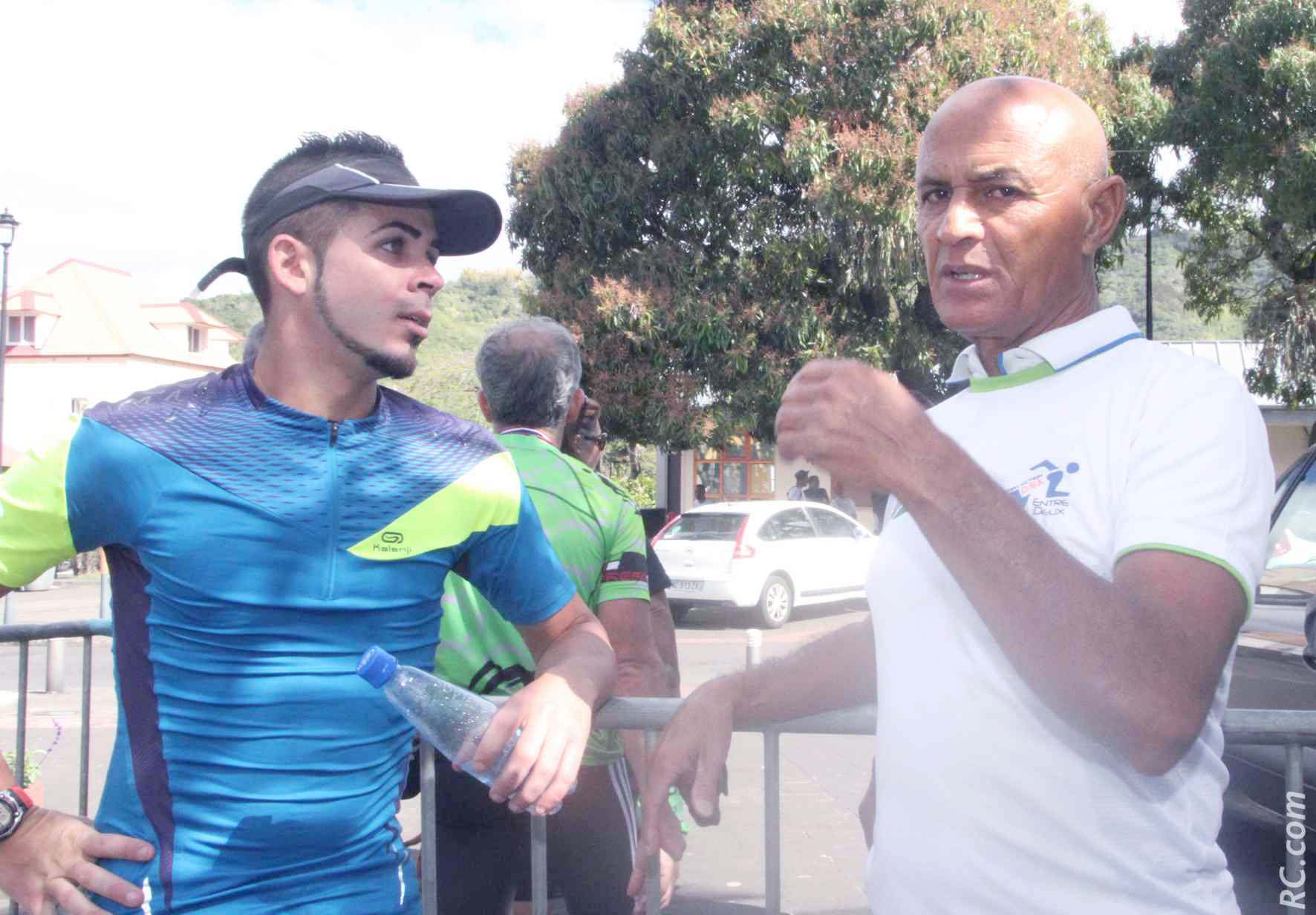 Le président de Dimitile Sport Action (tee-shirt blanc), Jocelyn Céus, enregistre un joli succès pour ce 8ème opus du Coteau Sec