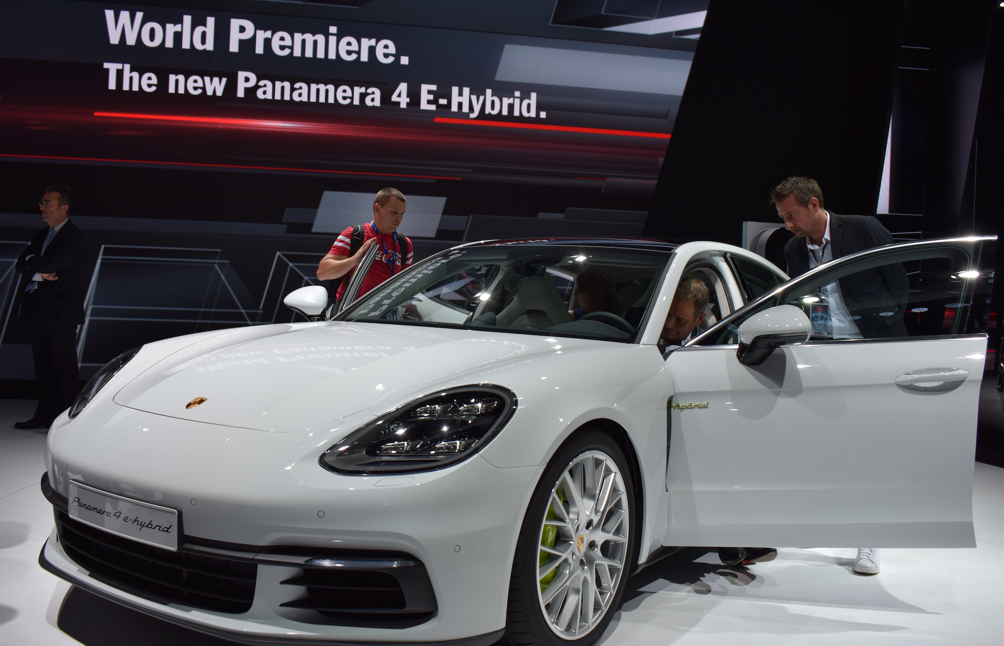 La Panamera 4 E-Hybrid sera disponible en 2017