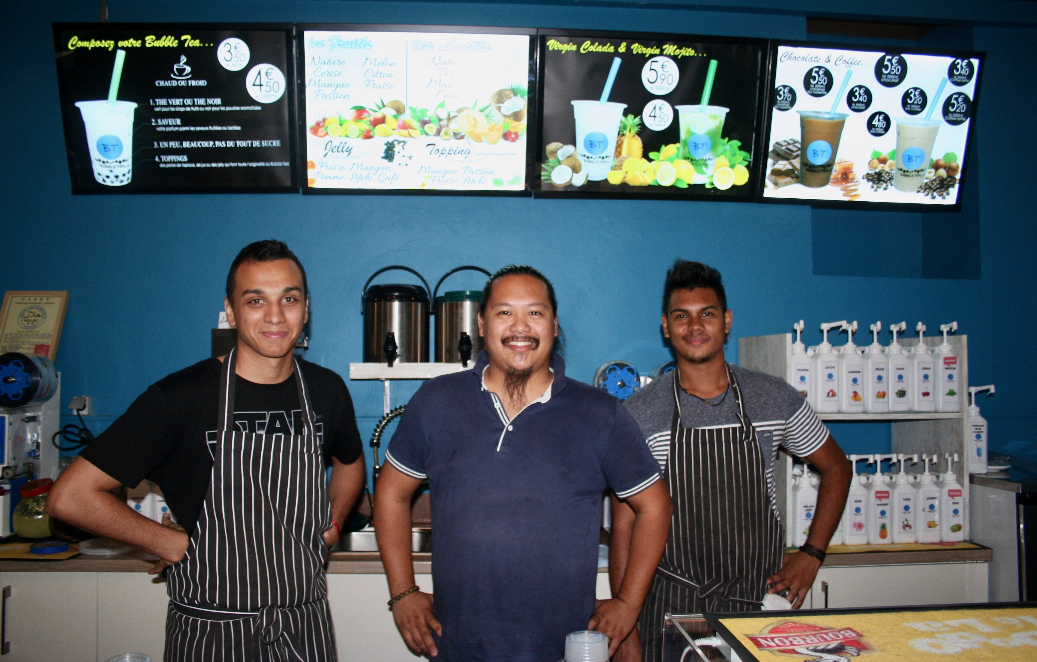 Toute l'équipe de Bubble Tea avec au centre le patron Laurent Soui Mine