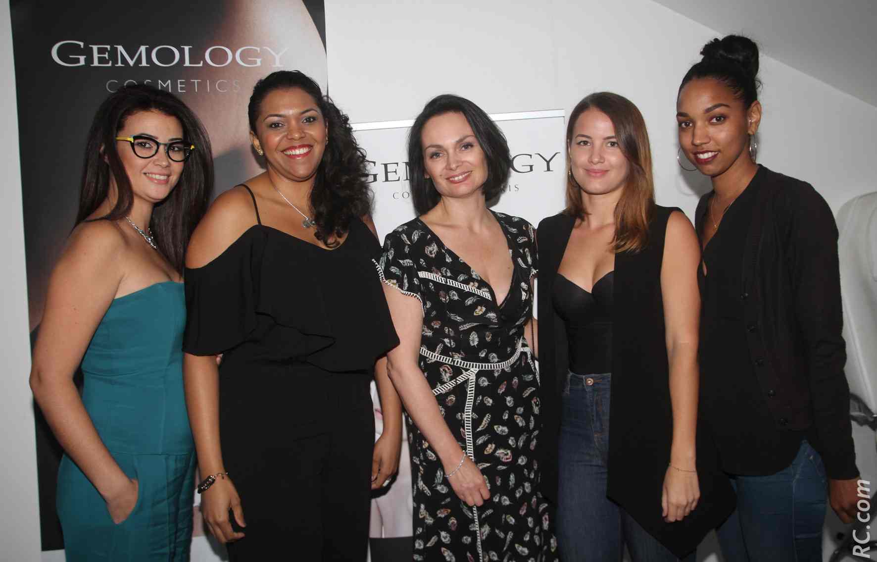 Isis SPA à la Possession avec Caroline et Chantal , Chrystelle Lannoy, Natacha Esthétique à l'Etang-Salé avec Natacha et Elodie