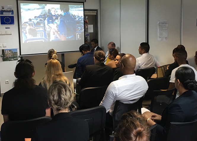 French Blue à la recherche de ses futurs hôtesses et stewards