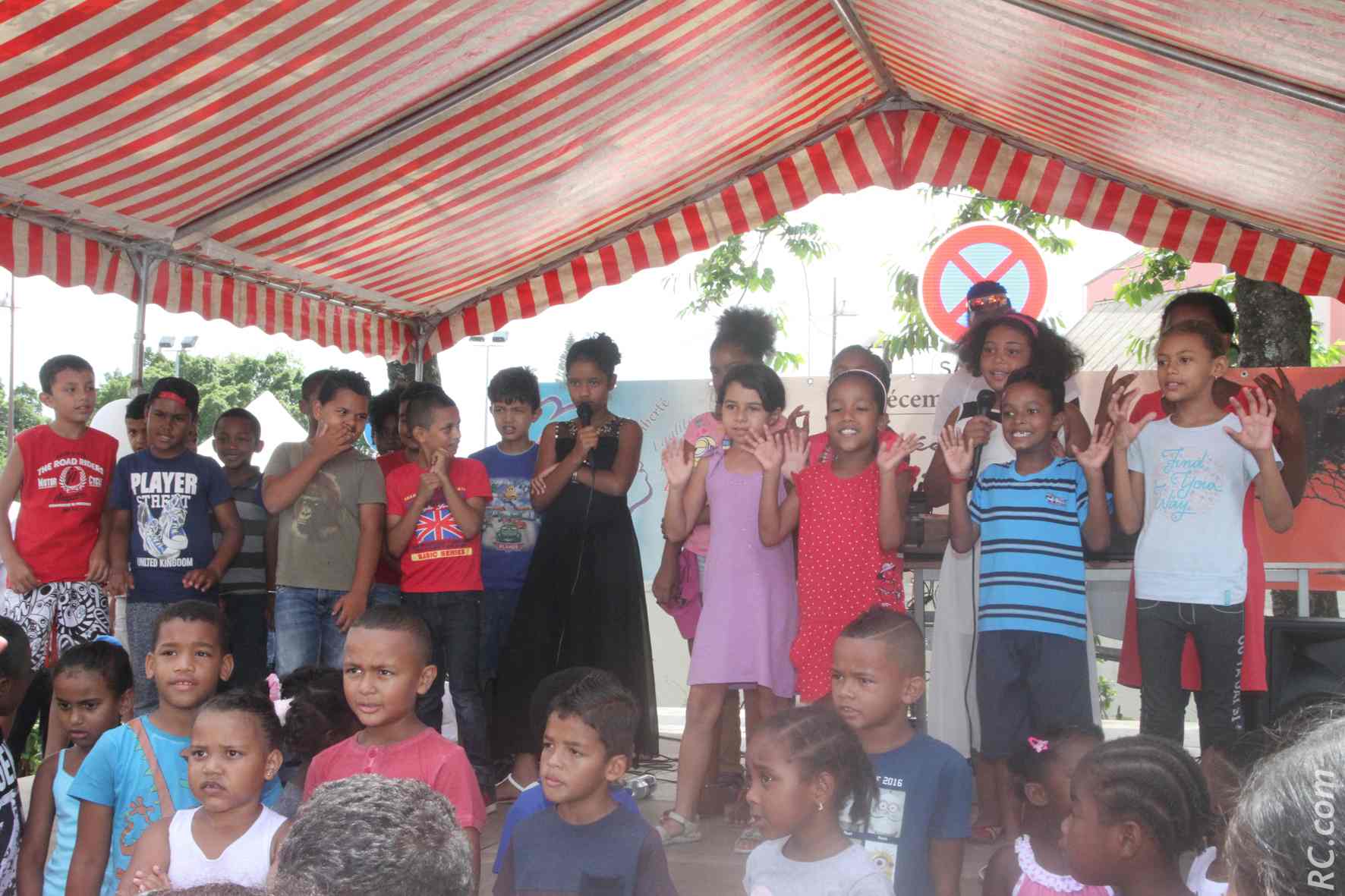 Des animations sur le podium, préparées par les jeunes participants