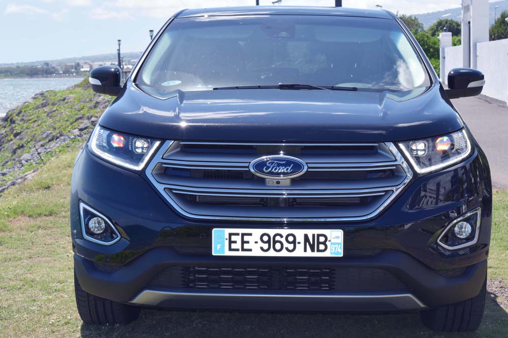 Une grande calandre et un avant imposant!