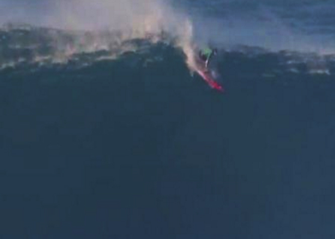 Des vagues de 10 mètres pour surfer à Nazaré