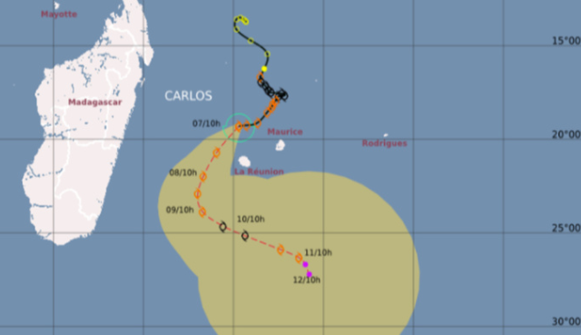 16H La tempête tropicale modérée Carlos à 105 km de La Réunion