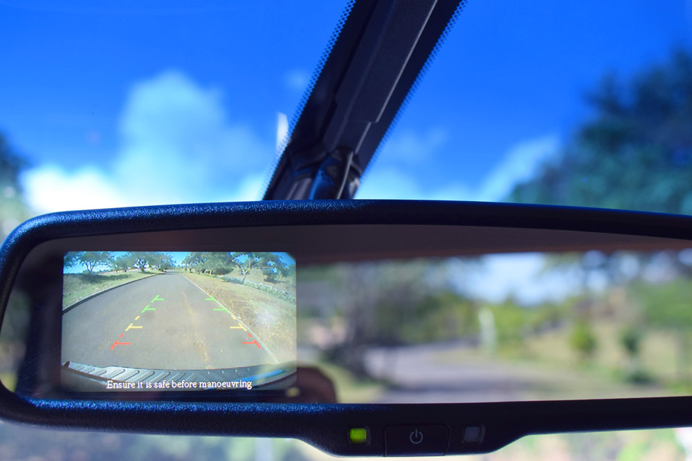 Un mini-écran dans le rétro intérieur