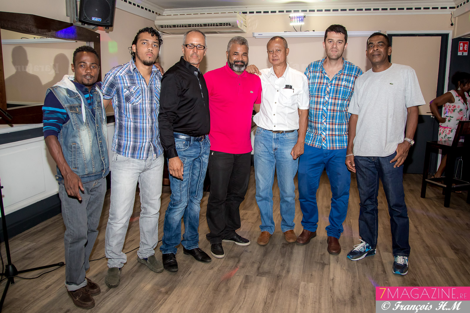 Pascal Honorine, joueur, Didier Himbert, secrétaire, Patrick Grondin, Freddy Latchoumaya, Jacky Chan Alune, Lionel Roux Lionel, et Gérard Latchimy, dirigeant