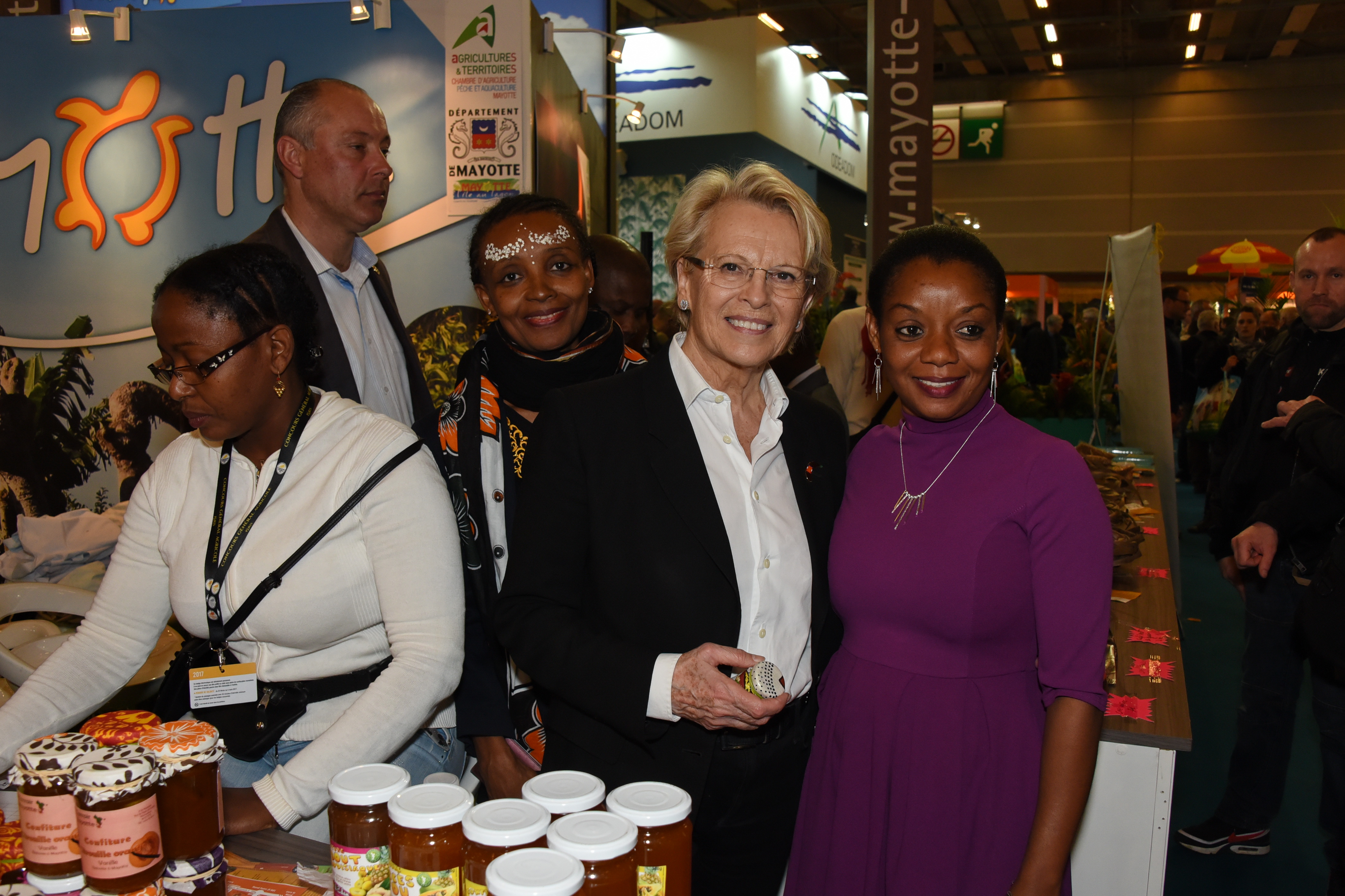 Autre candidate à la présidentielle, Michèle Alliot-Marie se laisserait bien tenter par les confitures de Mayotte...