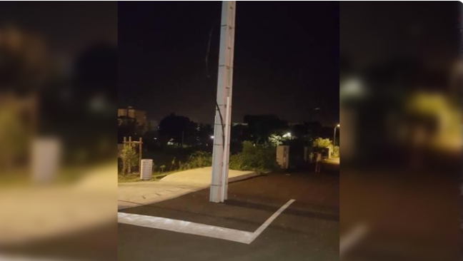 Insolite : Le poteau électrique qui dit stop !