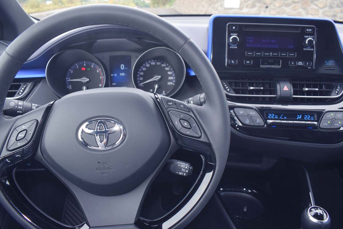 Pas d'écran tactile sur les premiers exemplaires arrivés... A partir d'avril, le C-HR en sera équipé