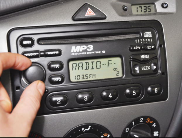 Gwen Brot succède à Eric Michel sur RTL Réunion