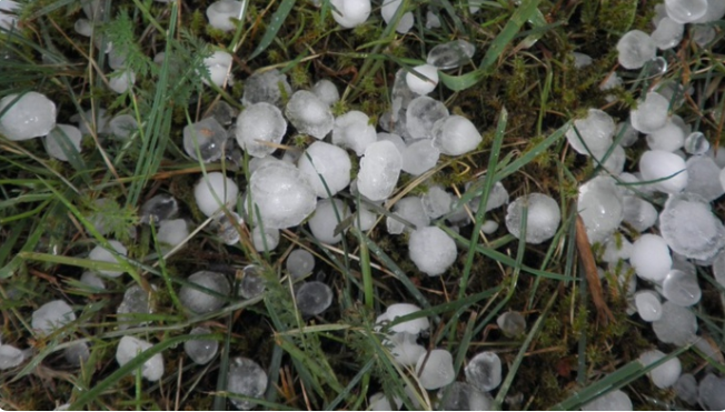 Pluie de grêle aux Makes