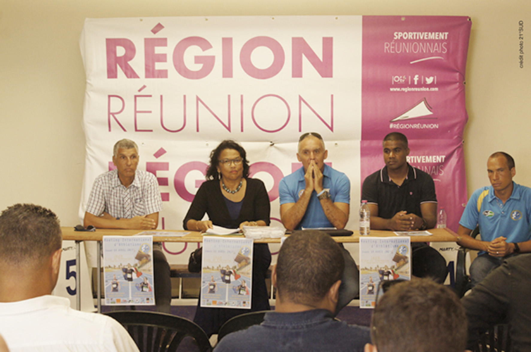 Conférence de presse de présentation du Meeting, avec le président de la Dominicaine Jean-Marc Hardy, et à ses côtés Béatrice Sigismeau, vice-présidente du Conseil Départementale, et Jean-Louis Prianon de la Ligue Réunionnaise d'Athlétisme