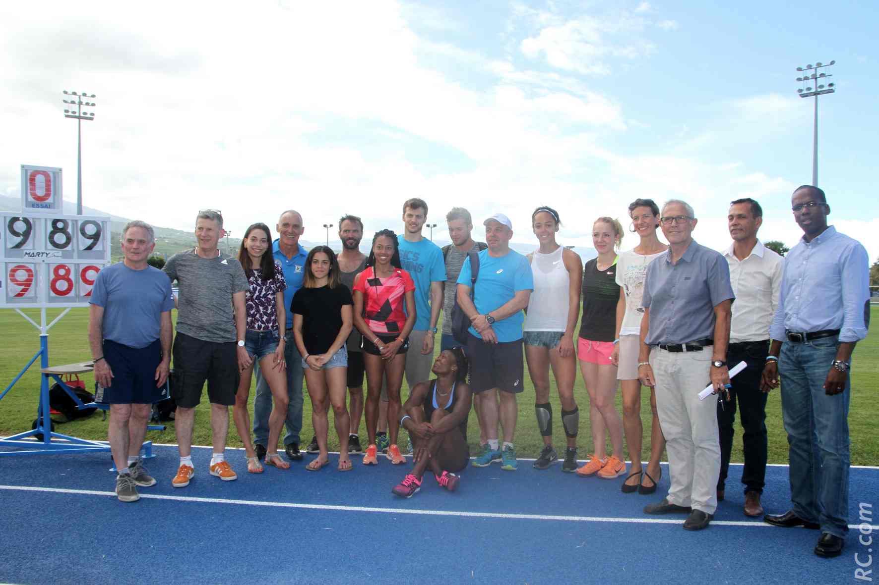 Autour maire de l'Etang-Salé Jean-Claude Lacouture et du président de la Dominicaine, Jean-Marc Hardy, plusieurs acteurs majeurs du premier Meeting International de l'Etang-Salé.